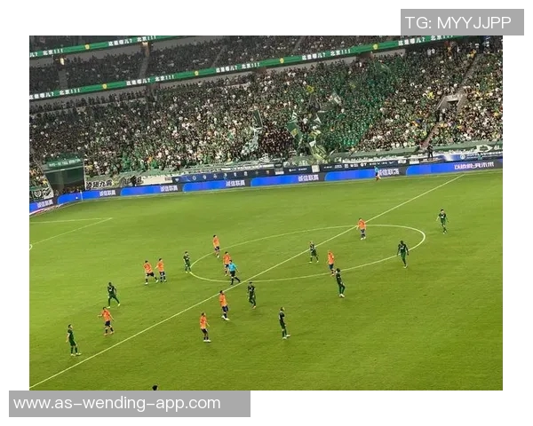 足球明星安卓版带你体验真实球场激情与明星互动的全新游戏乐趣