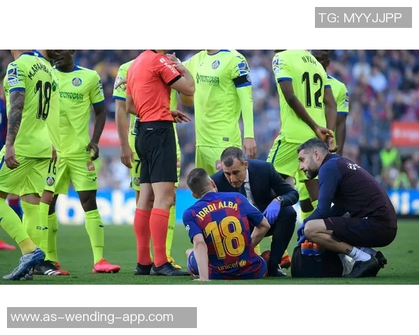 踢足球时意外被踩受伤的经历与反思分享